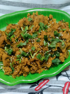 મેથી ની ભાજી ના મૂઠિયા (Methi Bhaji Muthia Recipe In Gujarati) રેસીપી મુખ્ય ફોટો