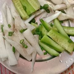 A picture of Green Salad.