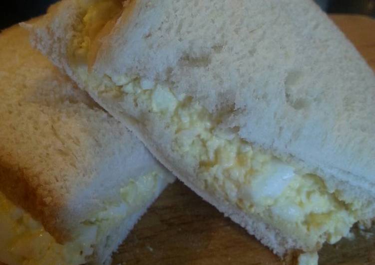 Steps to Prepare Easy Egg Salad in 10 Minutes for Mom