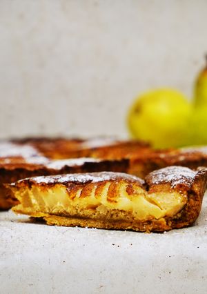 Une photo de Tarte poires pochées frangipane