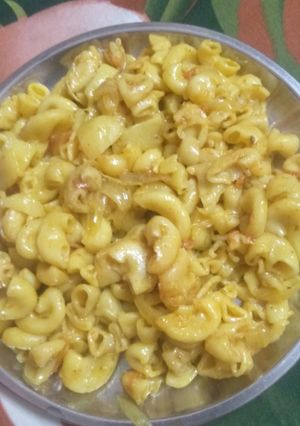 A picture of Macaroni.