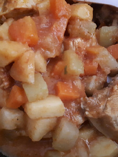 Una foto de Caldillo de pollo y verduras