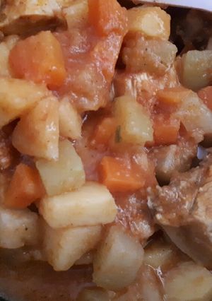 Una foto de Caldillo de pollo y verduras