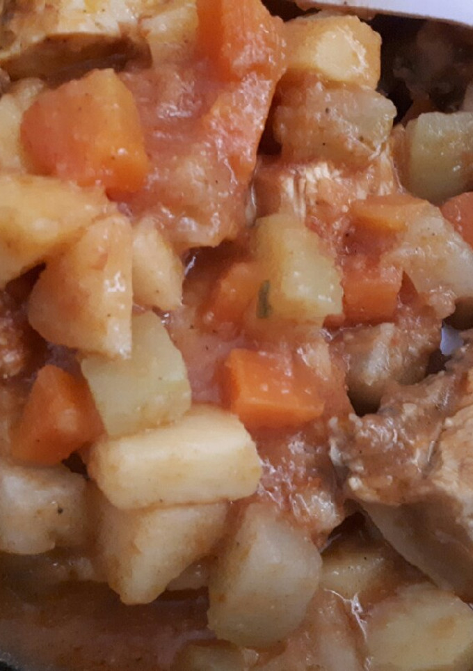 Una foto de Caldillo de pollo y verduras