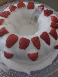 صورة لوصفة كيكة الكريمة والفراولة 🍓🍰