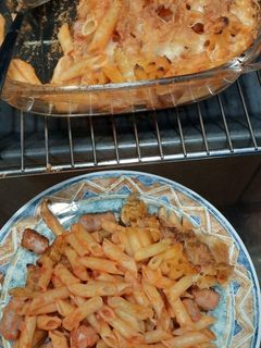 Una foto de Macarrones con salchichas