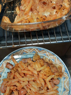 Una foto de Macarrones con salchichas