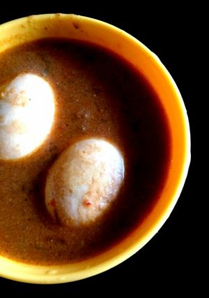 A picture of Egg Curry.