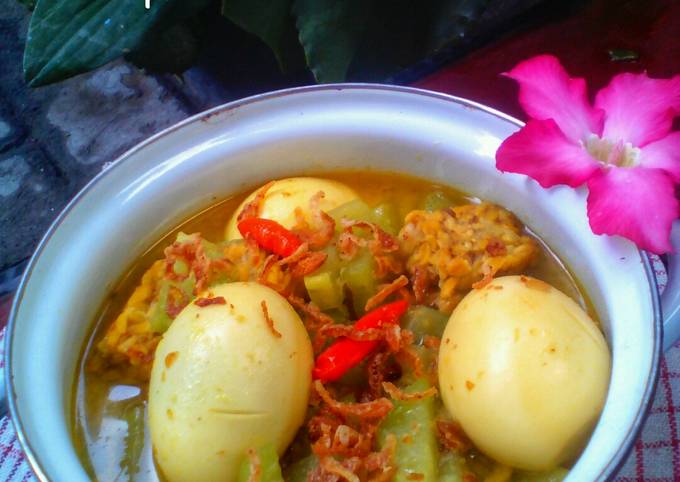 Opor Labu Telur