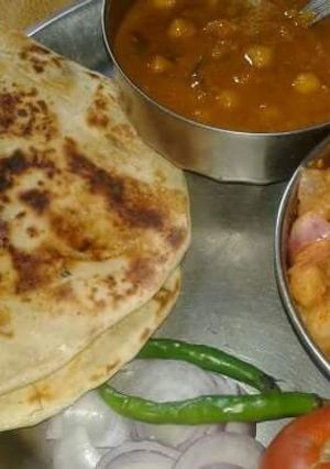 A picture of Homemade kulche.