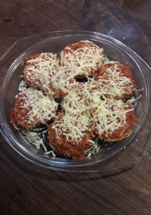 Una foto de Milanesas de berenjena a la napolitana