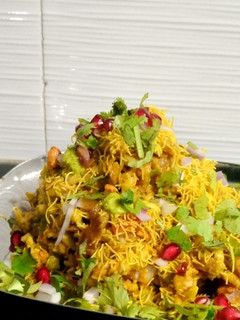 ભેળ (Bhel Recipe In Gujarati) રેસીપી મુખ્ય ફોટો