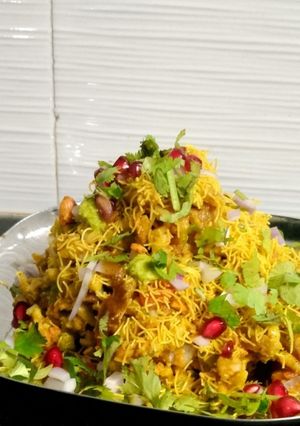 ભેળ (Bhel Recipe In Gujarati) રેસીપી મુખ્ય ફોટો