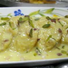 Stuffed Bread Rasmalai A picture of Stuffed Bread Rasmalai.