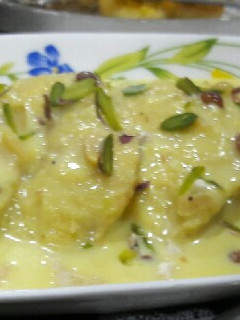 A picture of Stuffed Bread Rasmalai.