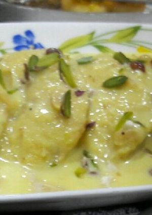 A picture of Stuffed Bread Rasmalai.