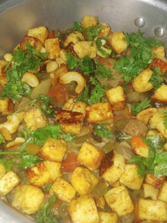 பன்னீர் வெஜிடபள் பிரியாணி (Paneer vegetable biryani recipe in tamil) செய்முறை முக்கிய புகைப்படம்