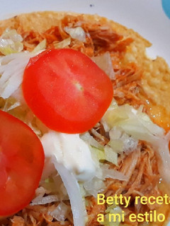 Una foto de Tostadas de pierna