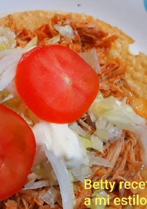 Una foto de Tostadas de pierna