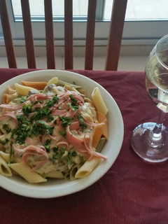 Una foto de Pasta con salsa parisienne