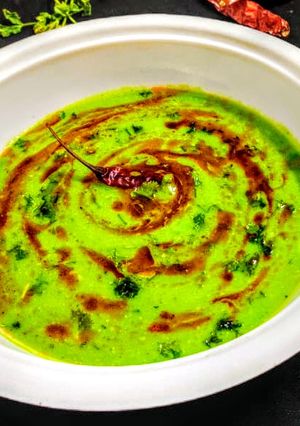 हरा सोया और मूली के पत्तों की करी (Hara soya aur mooli ke patto ki curry recipe in hindi) रेसिपी मुख्य फोटो