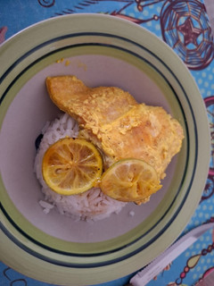 Una foto de Salmón al Curry