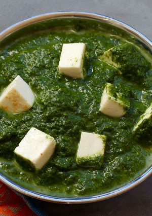 पालक पनीर (palak paneer recipe in marathi) रेसिपी चे मुख्य फोटो 