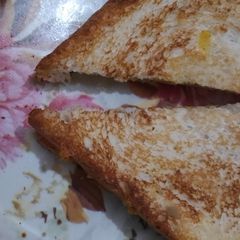 A picture of Aloo toast.