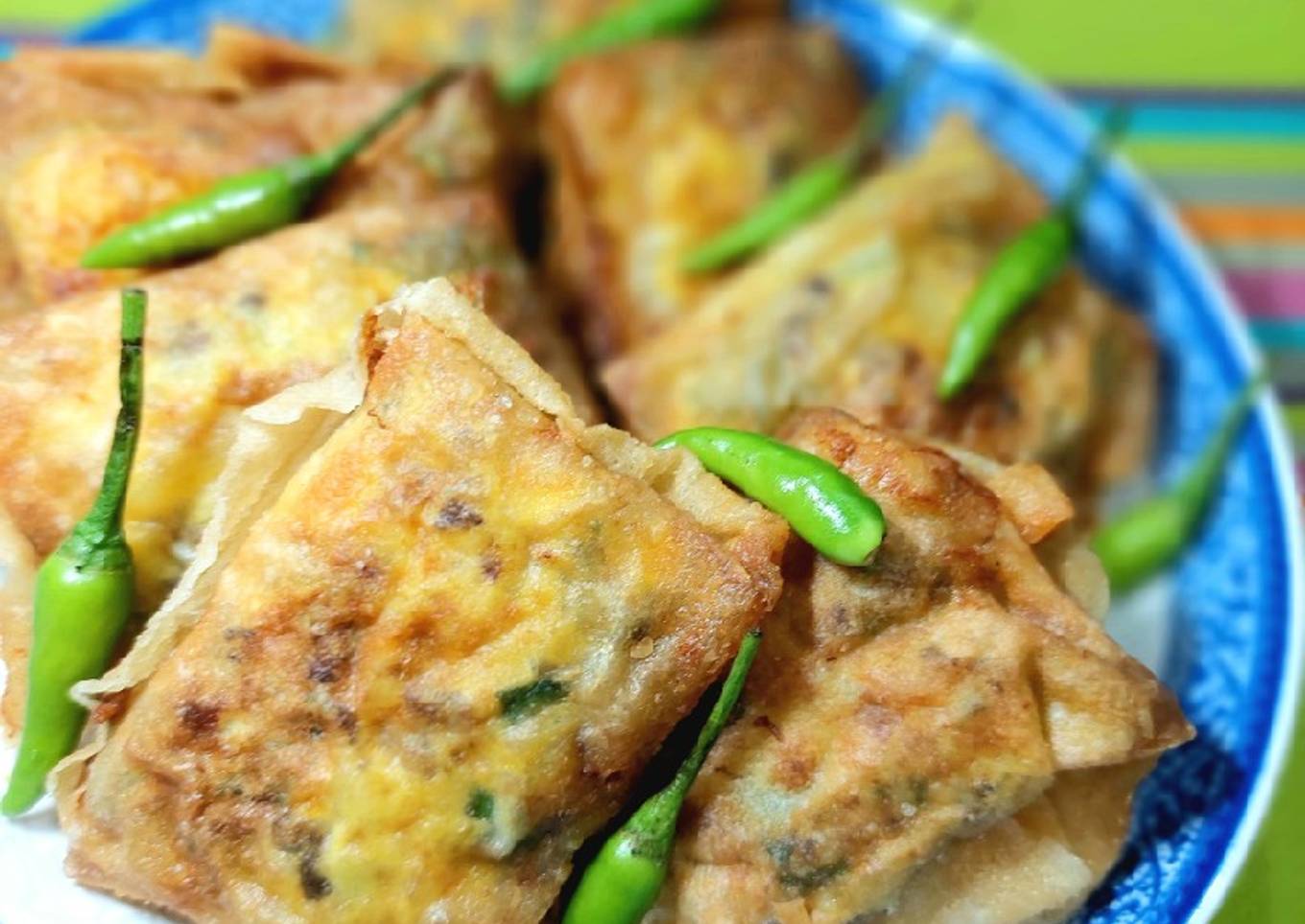 129. Martabak telur isi daging