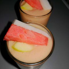 A picture of Mixed fruits smoothie.