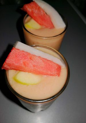 A picture of Mixed fruits smoothie.