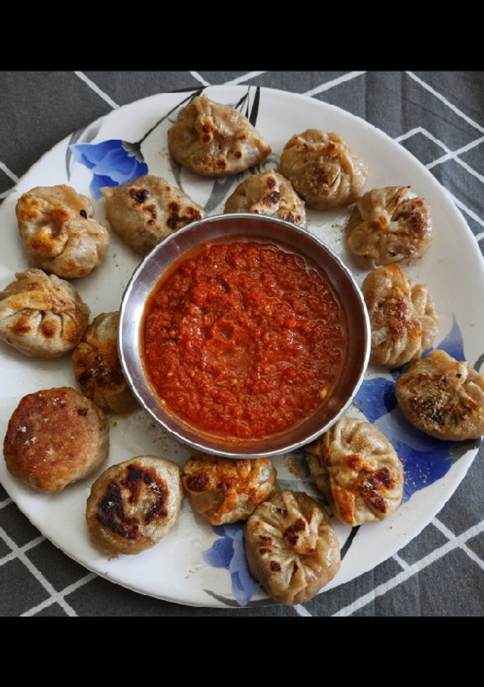 शैलो फ्राई मोमोज (shallow Fry Momos recipe in Hindi) रेसिपी मुख्य फोटो