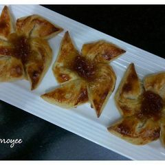 A picture of Danish pastries.