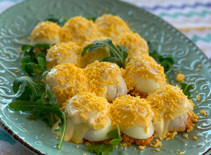 Foto principal de Huevos al serrín o rellenos