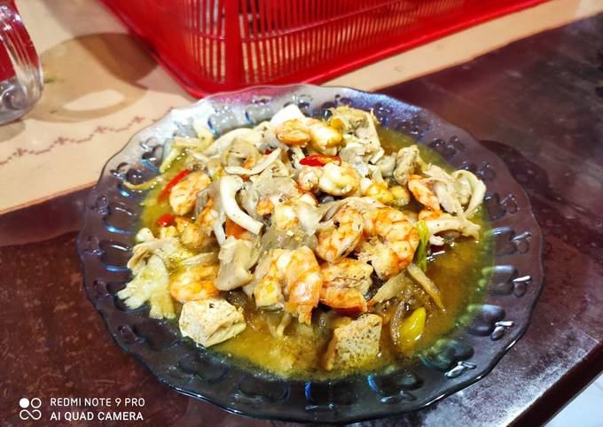 Resep Tumis udang jamur tiram oleh Winny Yulisavitri - Cookpad