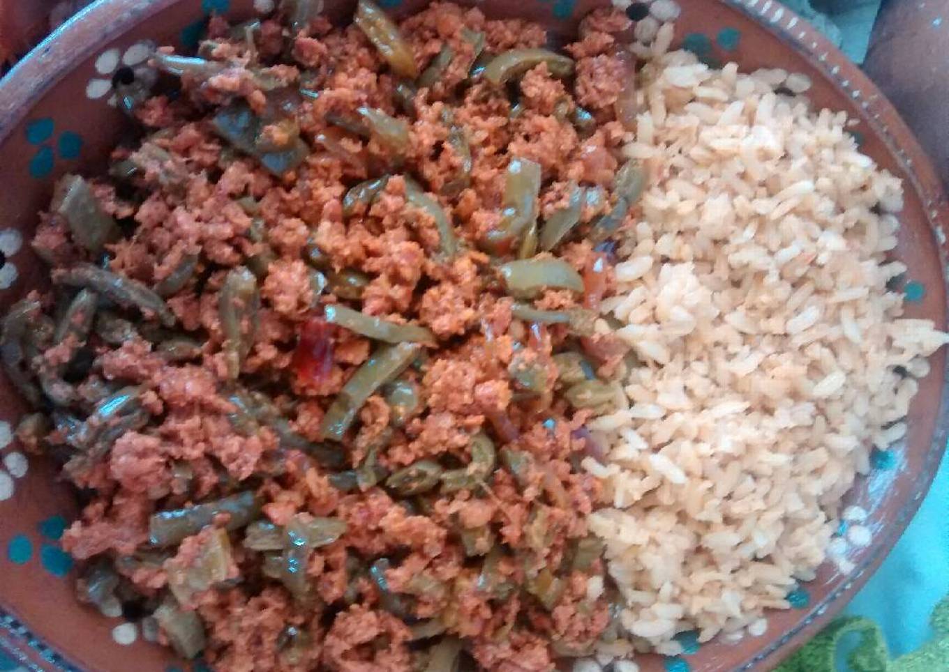 Longaniza con nopales