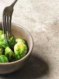 Coles de bruselas rehogadas 2 ingredientes