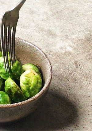 Una foto de Coles de bruselas rehogadas 2 ingredientes