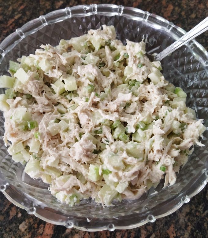 Foto principal de Ensalada de pollo, manzana y apio