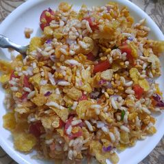A picture of Bombay street style Bhel.