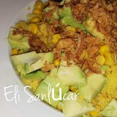 Una foto de Pasión por el aguacate!! Ensalada de cous cous templada en tres minutos