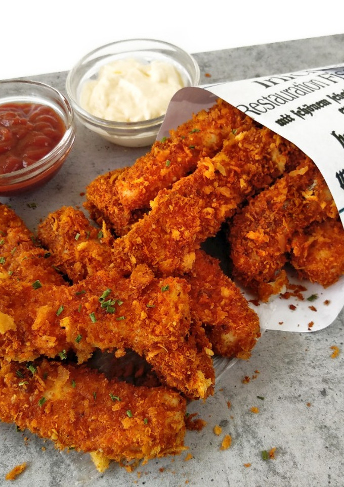 Una foto de "Fish fingers" caseros al horno {palitos de pescado}