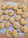 Biscotti banana e gocce di cioccolato