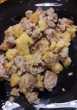 Foto di Salsiccia e patate in padella