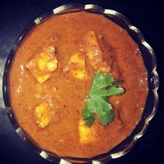 A picture of Panner in Red Gravy.