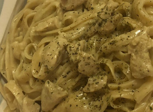 صورة لوصفة فوتشيني بالكريمه والبهارات الايطاليه 🍜