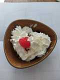 Postre sencillo de Gelatina y crema chantilly