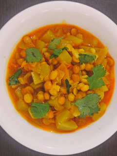 लौकी और चना दाल की सब्जी (Lauki aur chana dal ki sabzi recipe in hindi) रेसिपी मुख्य फोटो