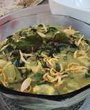 Canh chuối tóp mỡ (chuối đánh xéo)