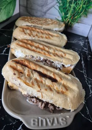 Une photo de Paninis au boeuf 😀